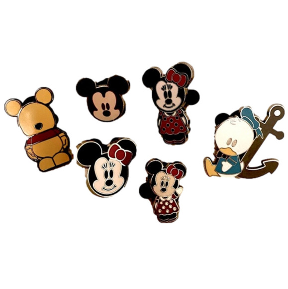 Disney Authentic Enamel Pins - Picture 1 of 4